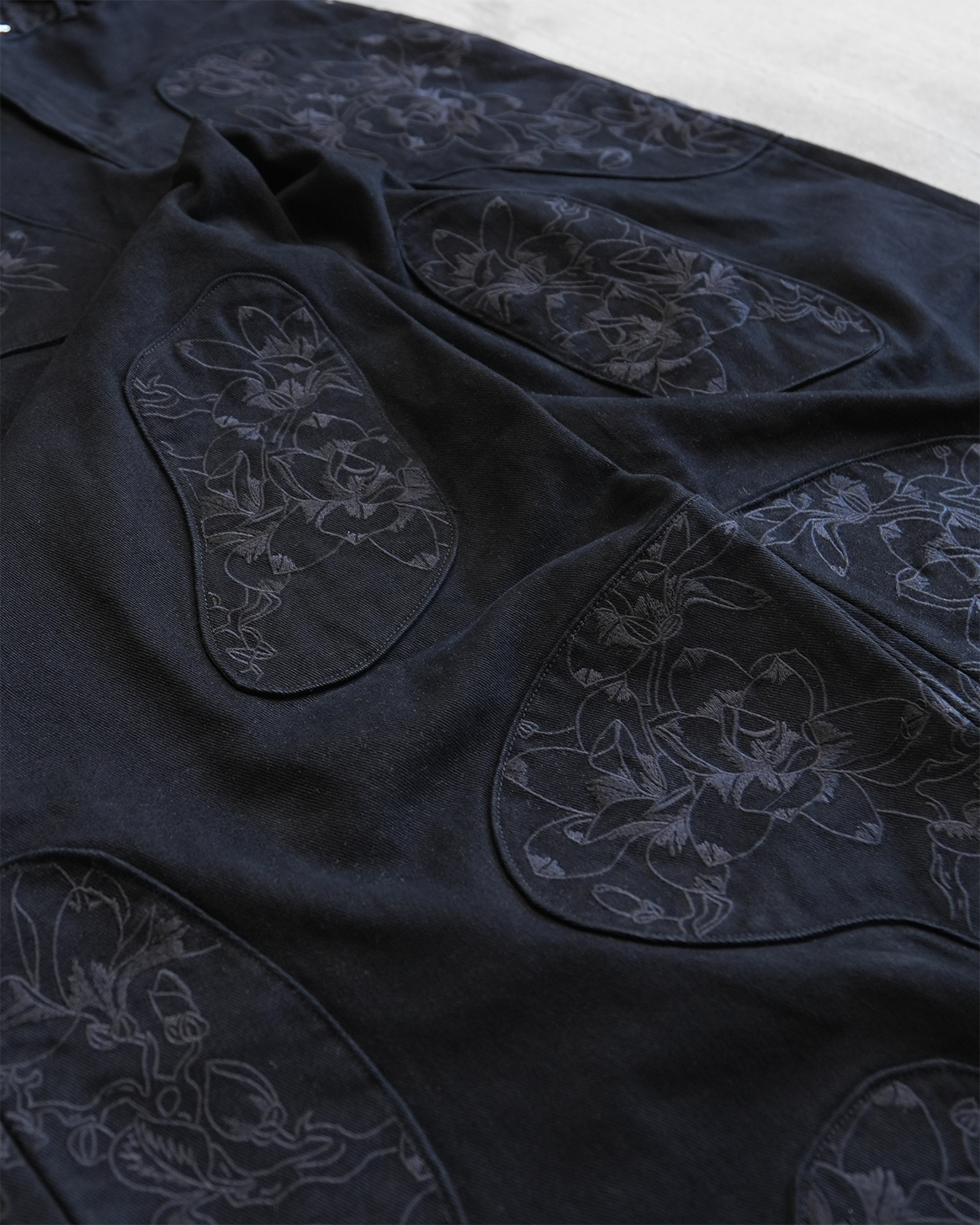 Shattered Porcelain Denim (BLACK)